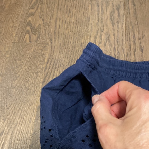 💥💥SOLD 💥💥Superdry Navy blue lined drawstring with side pockets shorts small - Picture 9 of 13